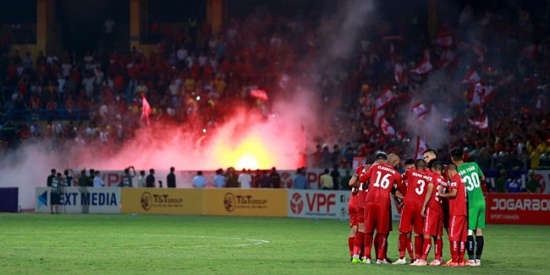 Hooligan bóng đá nghĩa là gì