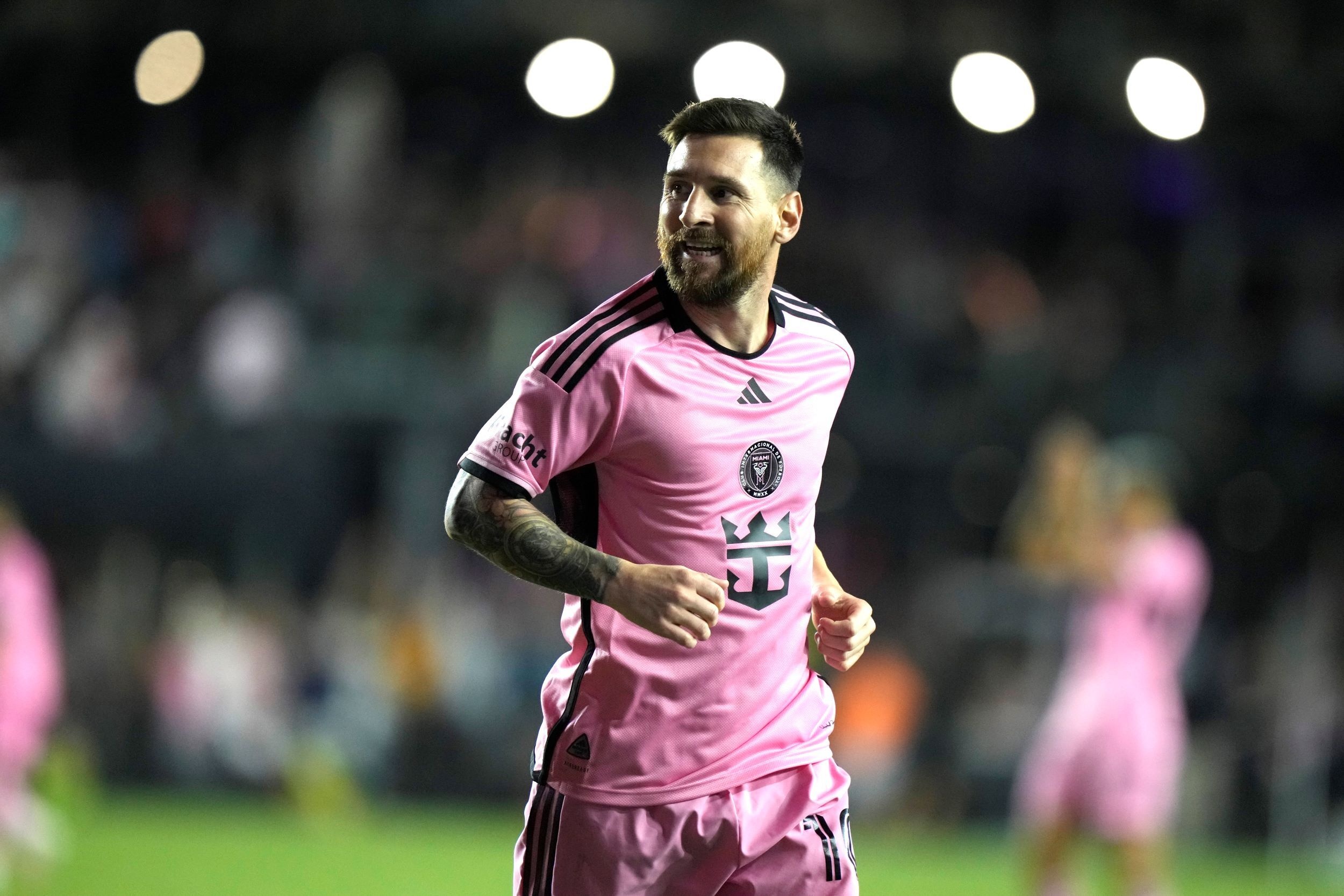 Top 2: Lionel Messi – Cựu siêu sao tiếp tục nằm top đầu mức thu nhập khổng lồ