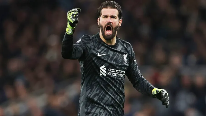 Top 3: Alisson Becker - Thủ môn điển trai của Liverpool